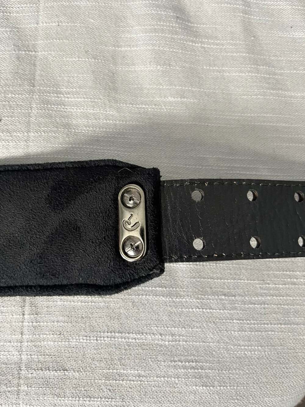 RightOn! Straps Leathercraft Blackguard Tooled Leather Guitar Strap - Picture 6 of 7